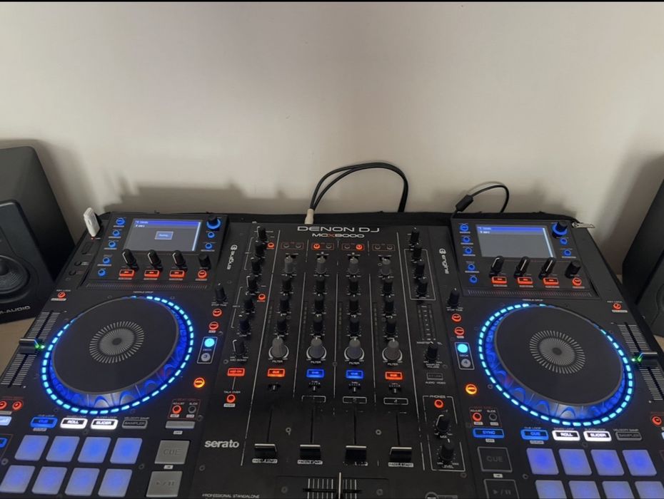 Kontroler dj denon mcx8000