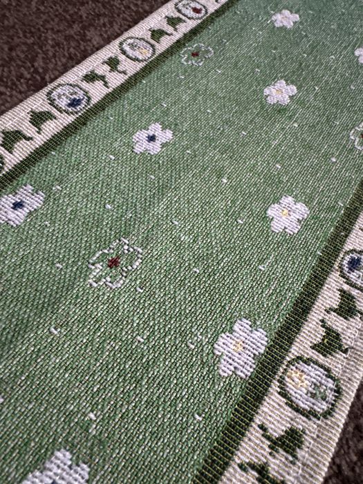 Bieżnik gobelin motywy  wiosenne do prywatnych kolekcji