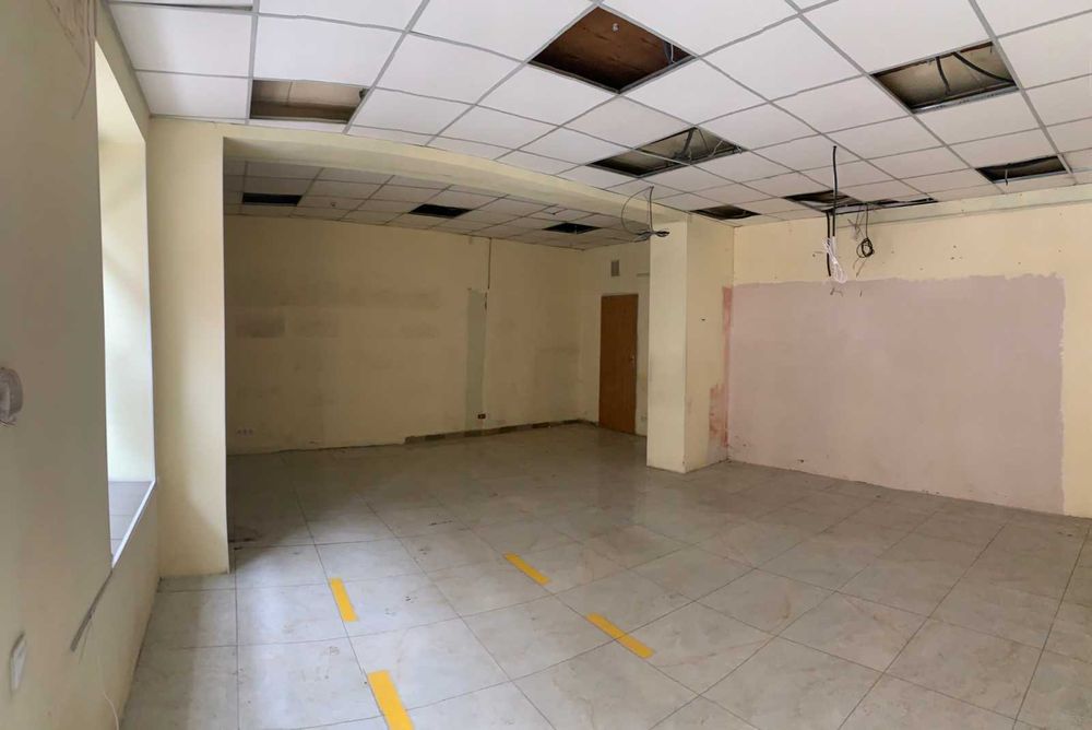 Оренда фасадного приміщення на початку вул. Богдана Хмельницького