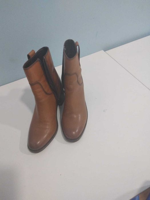 Botins com uma tarde de uso apenas!