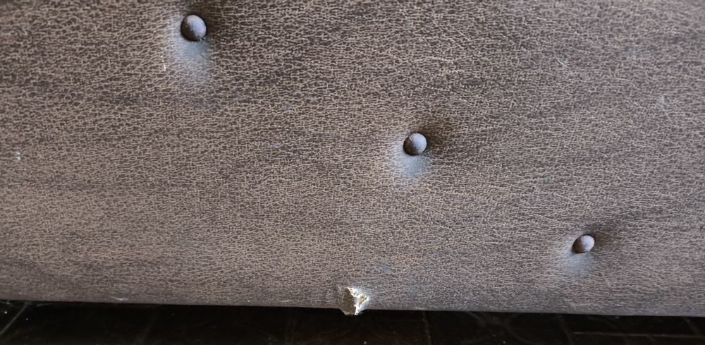 Baú de Armazenamento Antigo