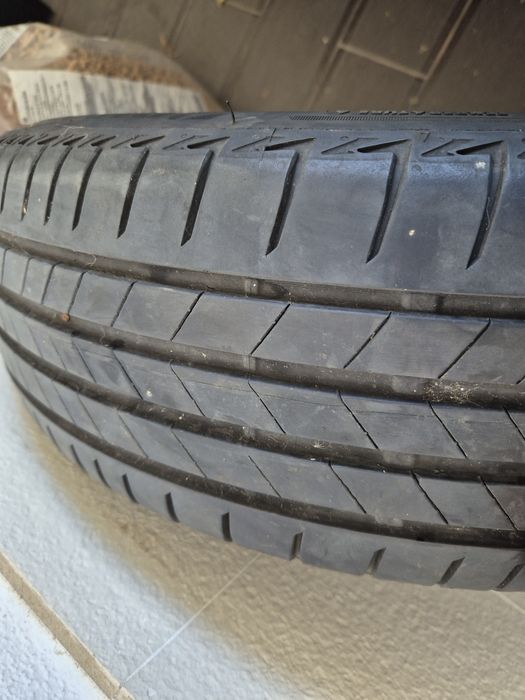 Pneu Brigestone Turanza 185/65/R15 semi novo