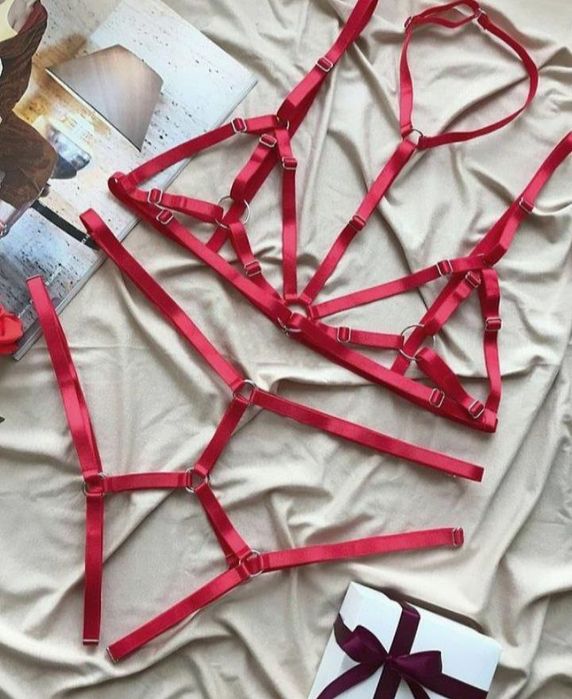 Комплект контурного белья