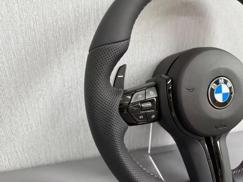 Volante BMW M Performance Full Black