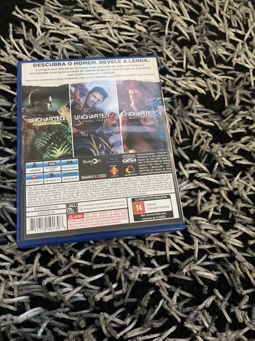 Vendendo ps4 e um jogo