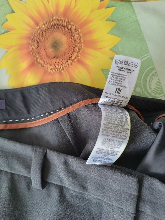 р 12 / 46-48 базові сірі офісні укорочені штани стрейчеві M&S