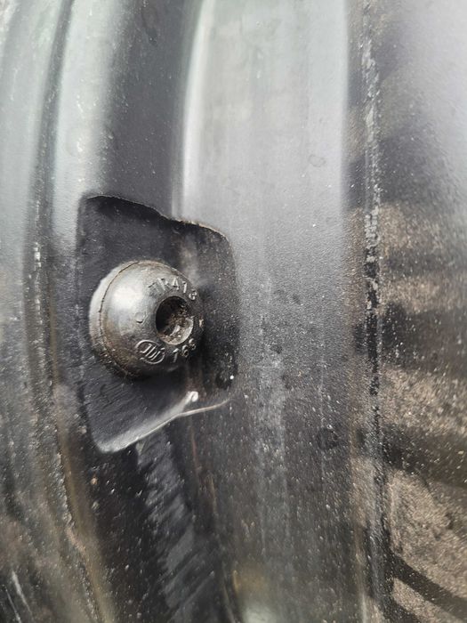 Felgi Aluminiowe r 14 czarne 4x 100