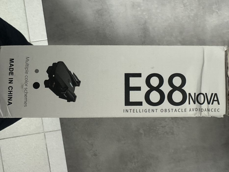 Drone E88 Nova, um quadricóptero dobrável