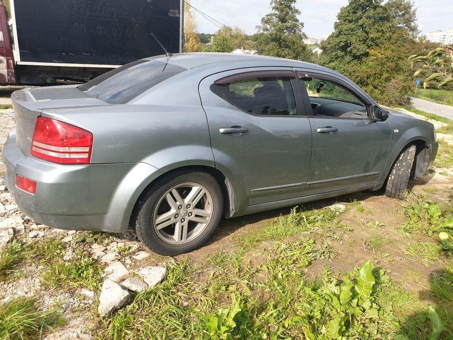 Dodge avenger в хорошому стані