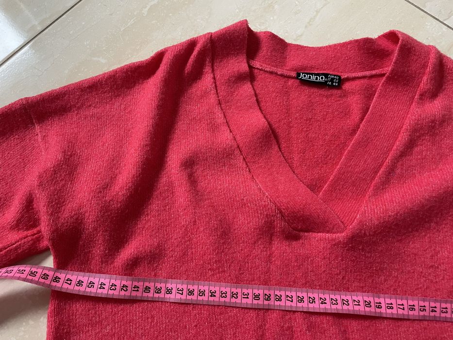 Różowy sweterek bluza w serek 40/42
