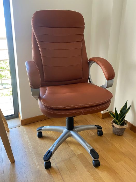 Leather office chair Staples