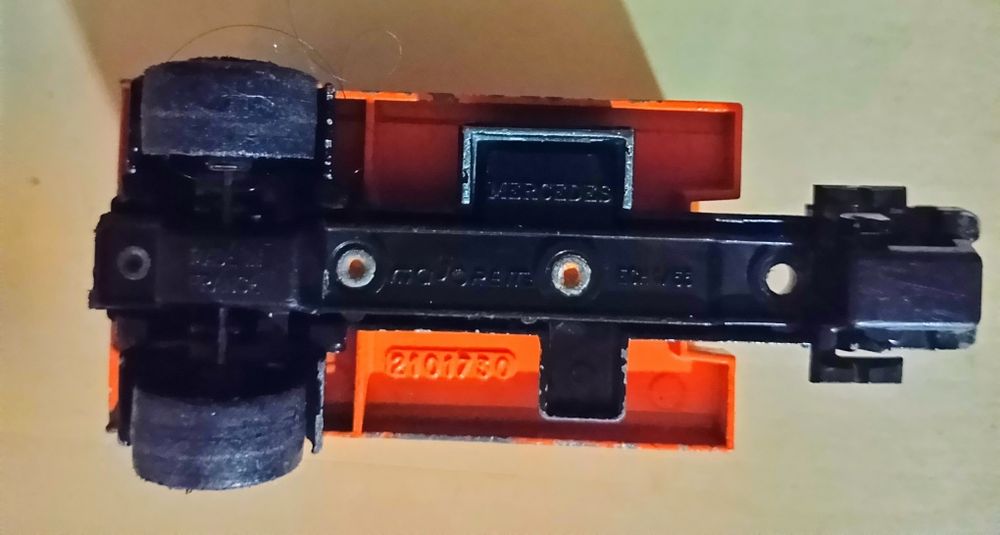 Majorette Mercedes Benz 1:36 carro do lixo para reaproveitar.