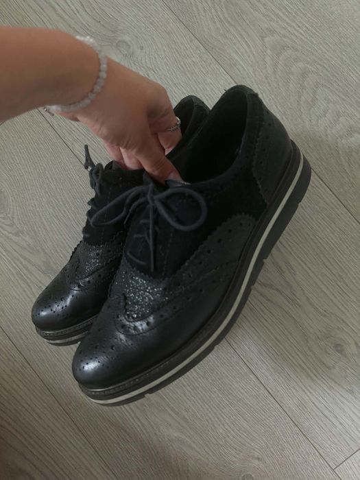 Buty typu oksfordzki mokasyny