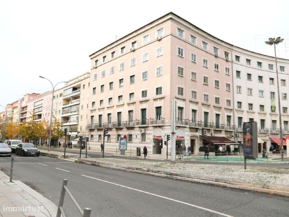 Loja para Venda na Avenida João XXI, Lisboa