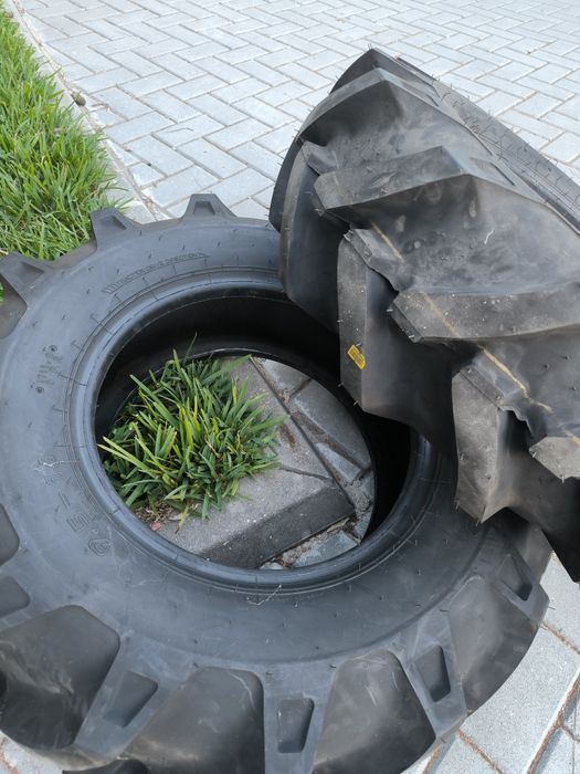 Pneus Novos  Tiron 9.5-16