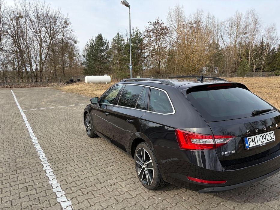 Skoda Superb SUPER STAN udokumentowany mały przebieg !!!