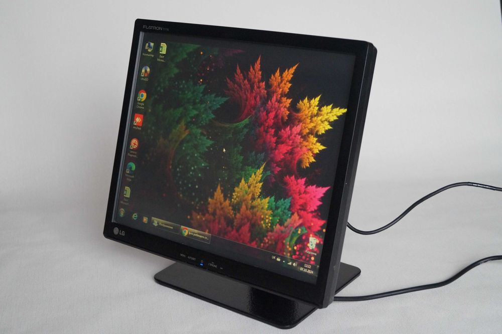 POS-монітор сенсорний LG T1710 з діагоналлю 17"