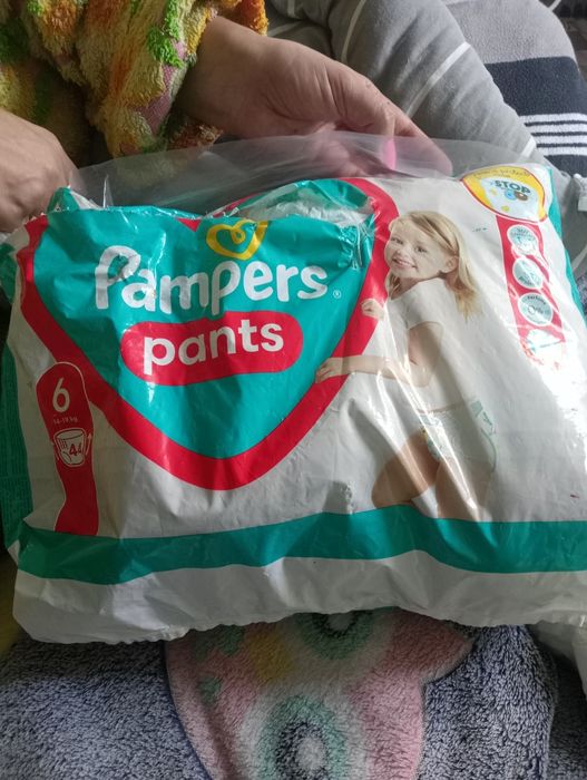продам памперси дитячі