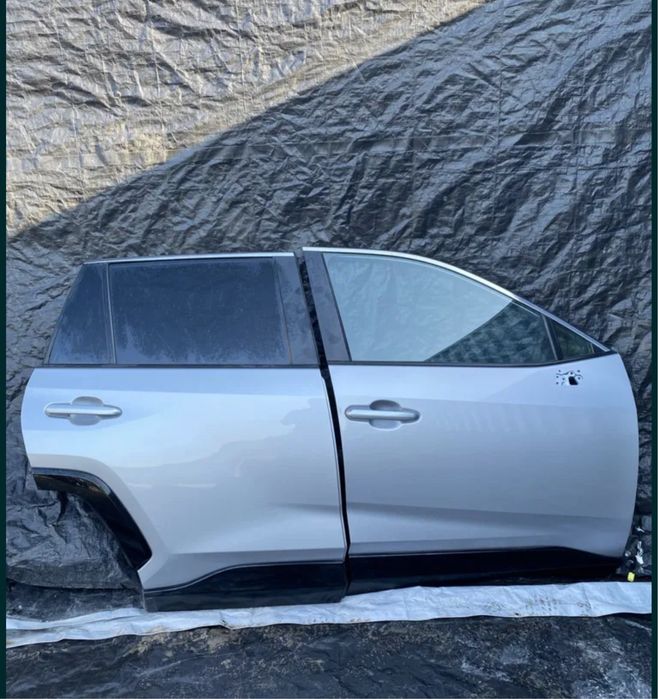 Двери дверь кузовщина Toyota Rav 4 2019-
