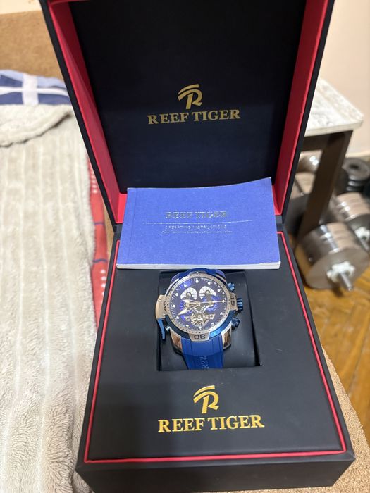 Продам механические часы