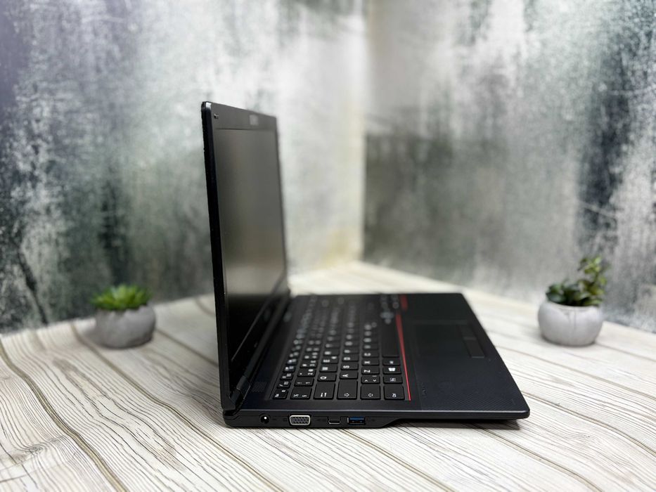 Fujitsu LifeBook E449 14\i3-7020U\8GB\SSD256GB\2020рік\Type-c\ГАРАНТІЯ