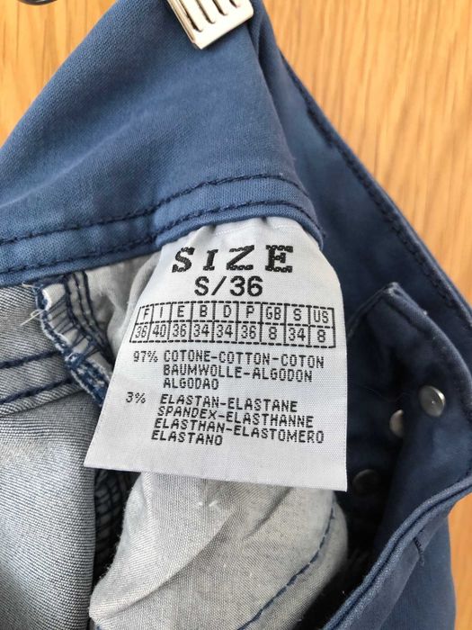 Calça azul skinny NOVA - tamanho S (36)