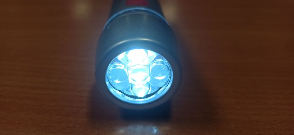 Lampka rowerowa na baterie
