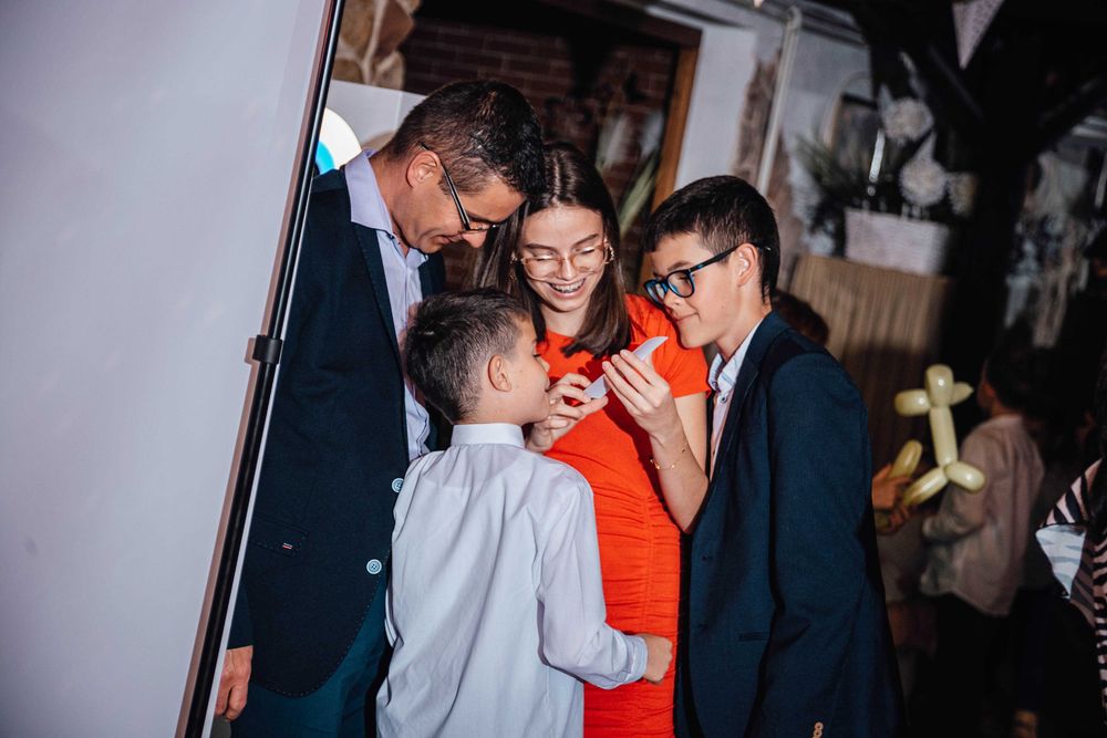 Fotobudka na wesele, przyjęcie, urodziny, imprezę firmową, prezent