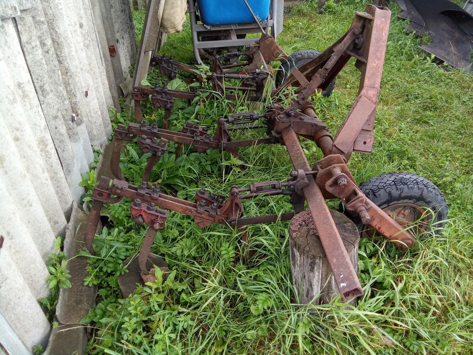 Продам просапний культиватор.