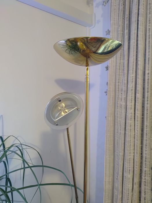 Lampa stojąca złota do czytania