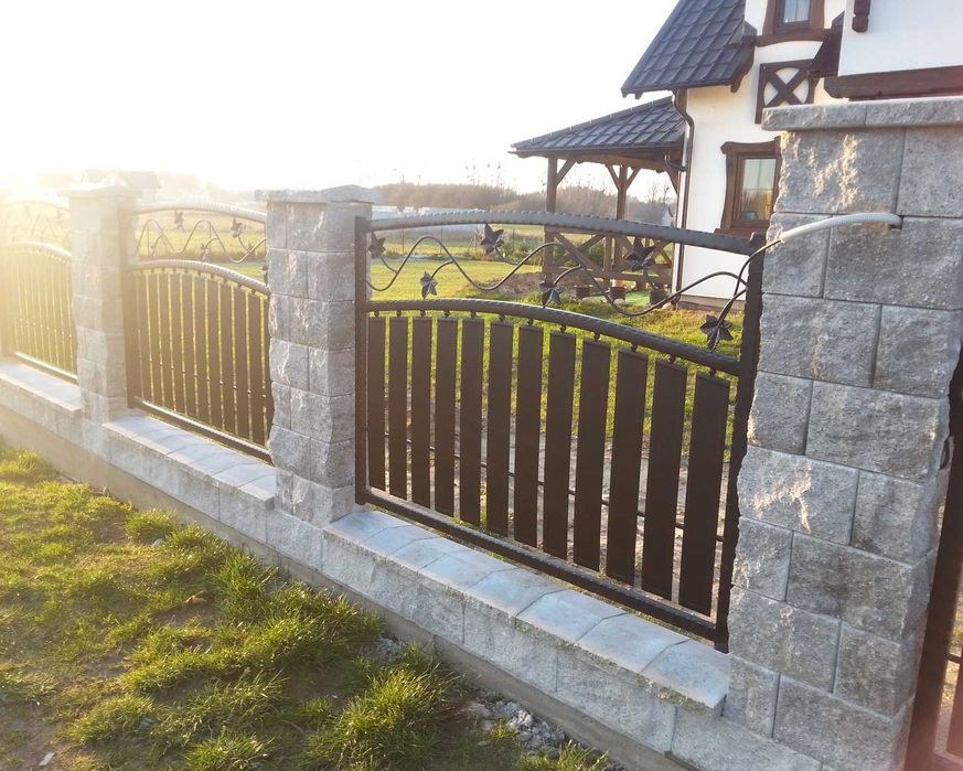 Brama panelowa 4m motyw LIŚĆ KLONU pełna z blachy BEZ GRAWERKI