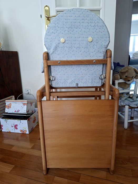 Cadeira de comer/ secretaria e cadeirao para comer, madeira natural e assento lavavel,desde bebe ate 3 anos  - mothercare