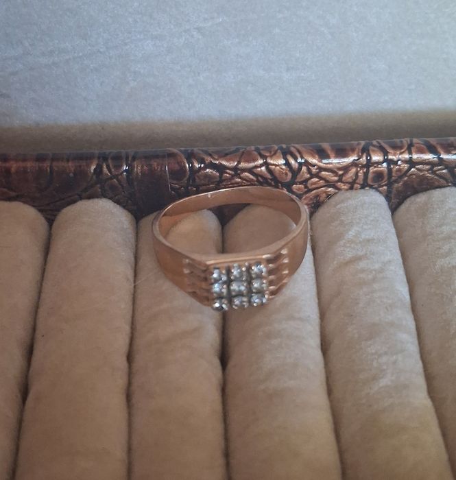 Каблучка золото 585