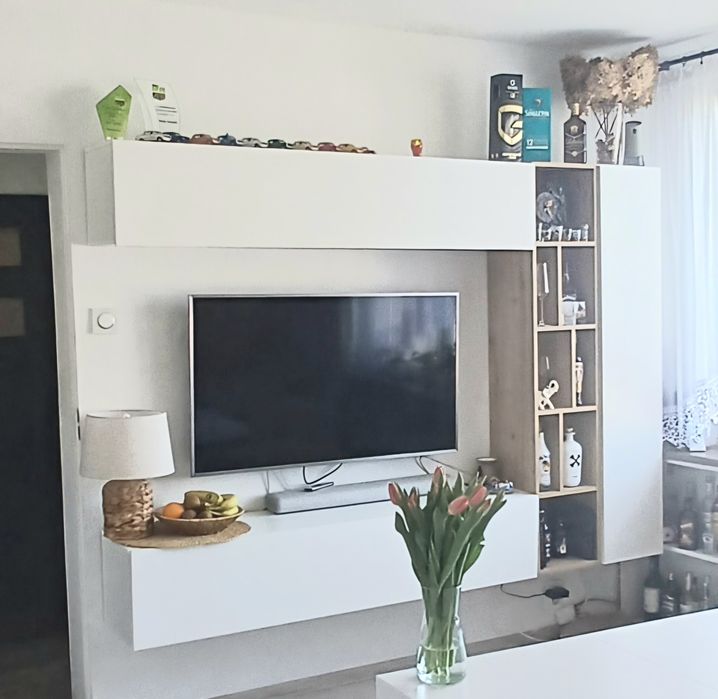 Ścianka tv. /szafki pod tv