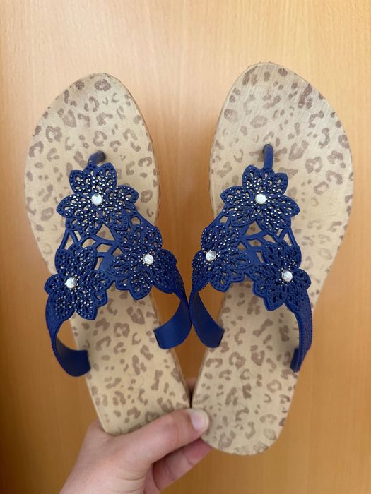 Chinelos Azul Escuro super giros