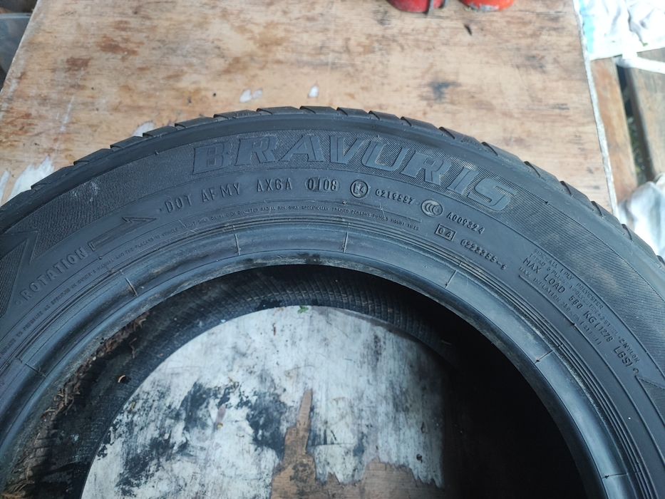 Pneus 2 marca Bravuris y 2 marca firestone  195/65 R  14•89 H