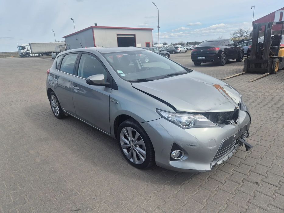 Toyota Auris 1.8 Hybryda