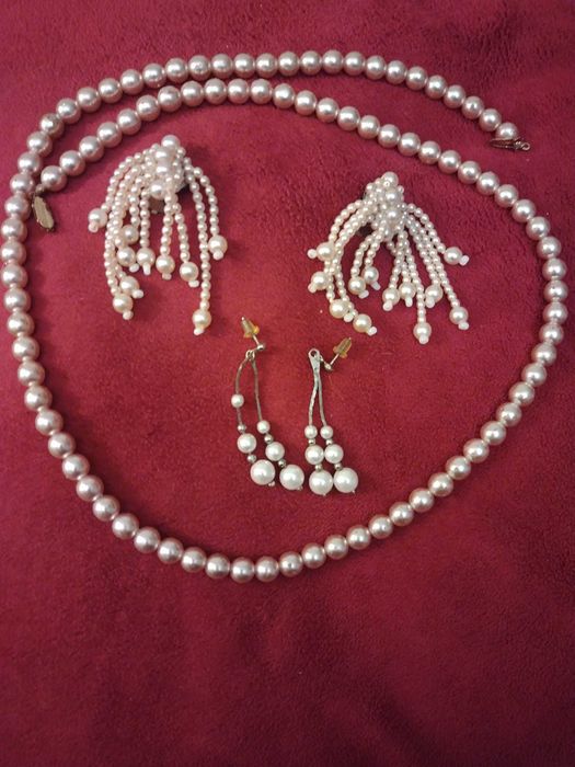 Komplet biżuterii ze sztucznych pereł