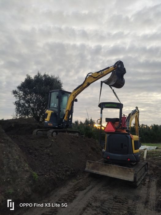 Aluguer de máquinas com ou sem manobrador