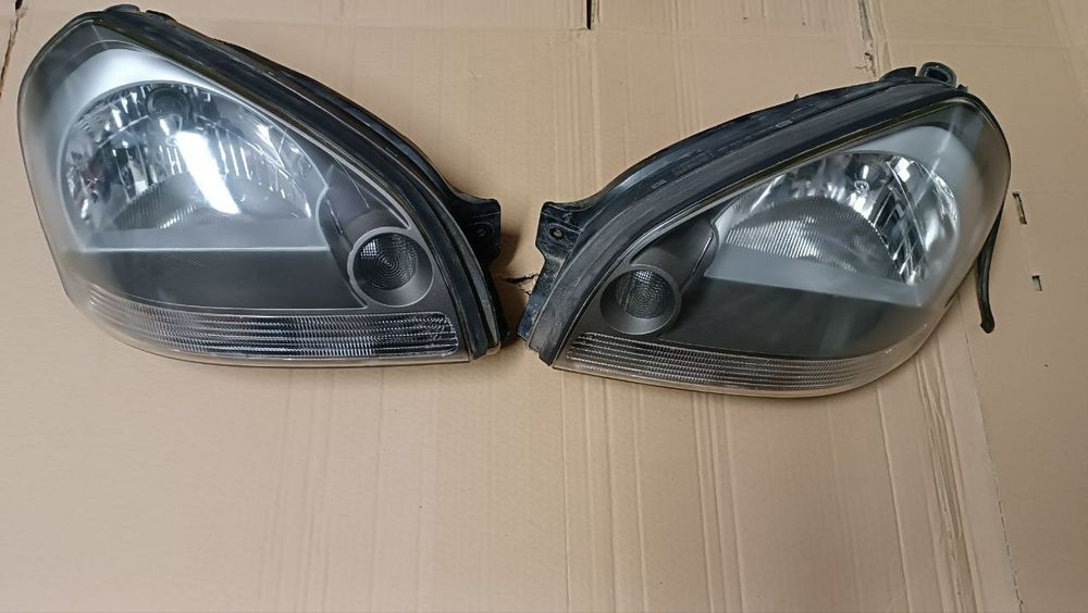 Фара передня ліва Hyundai Tucson