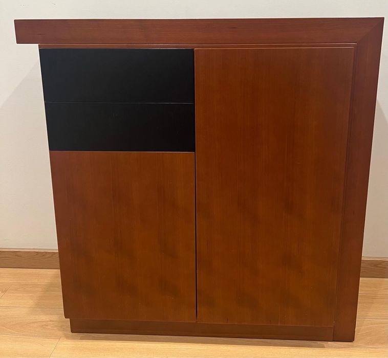 Sapateira em otimo estado