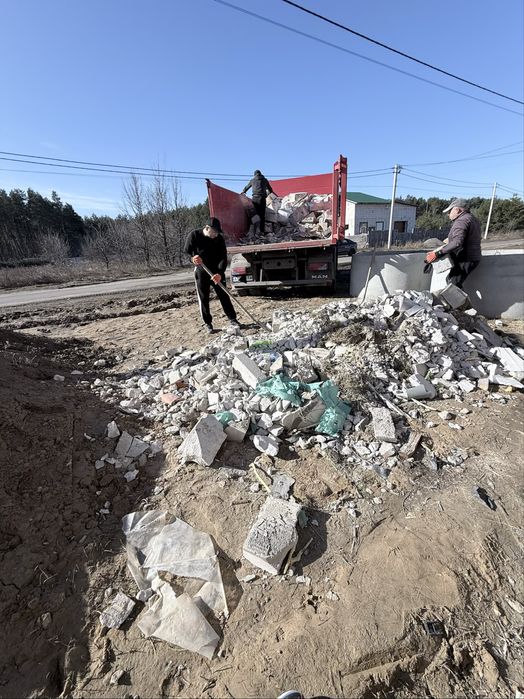 Вивіз сміття будівельного та іншого  , доставка сипучих матеріалів .