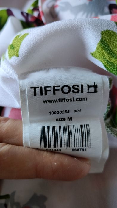 Blusa de ombro, Tiffosi