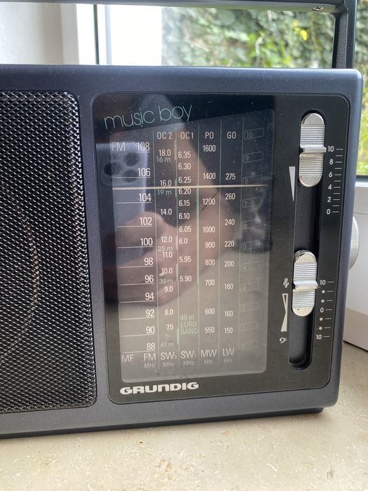 Радіоприймач Grundig