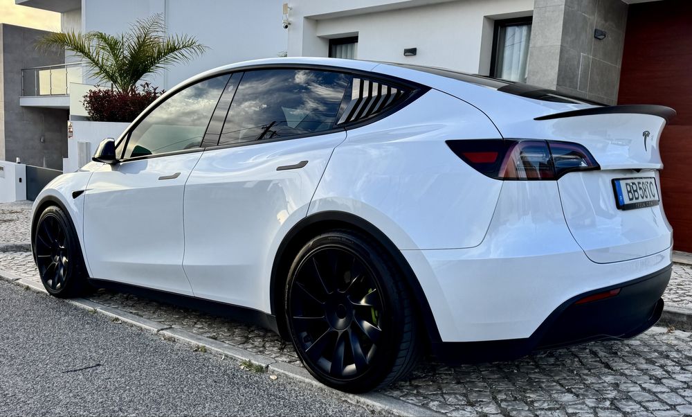Vendo Tesla Model Y - Único (RWD 2023)