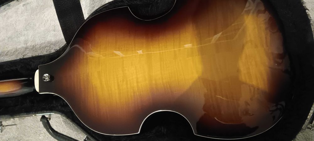 Baixo Hofner Ignition Violin Bass, Sunburst, esquerdino + mala