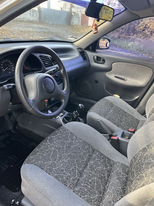 Автомобиль daewoo lanos