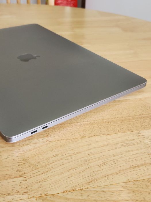 MacBook Pro 16 (2019) i9 16GB RAM 1TB SSD