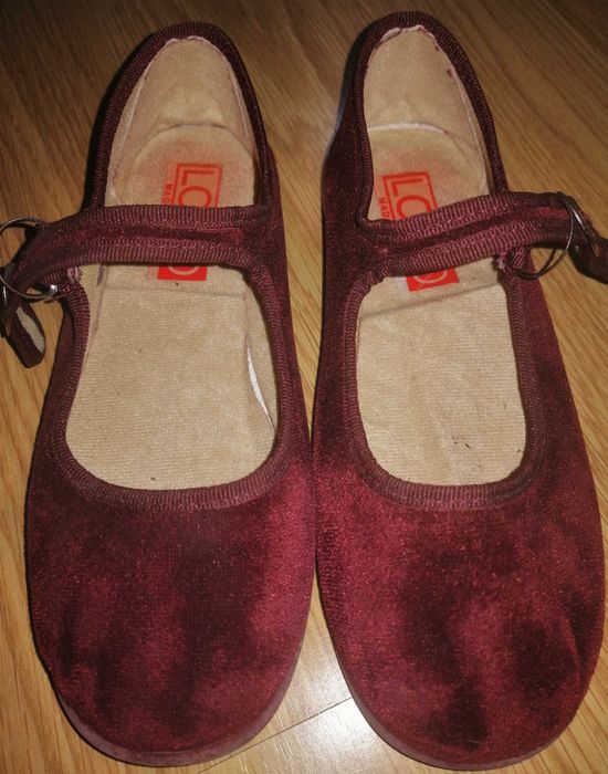 Velvet Mary Jane Shoes: Size 32