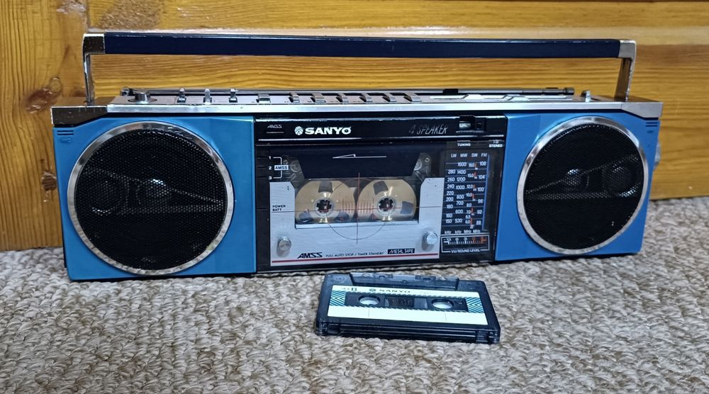 SANYO M 7780 Магнитола Toshiba s 65